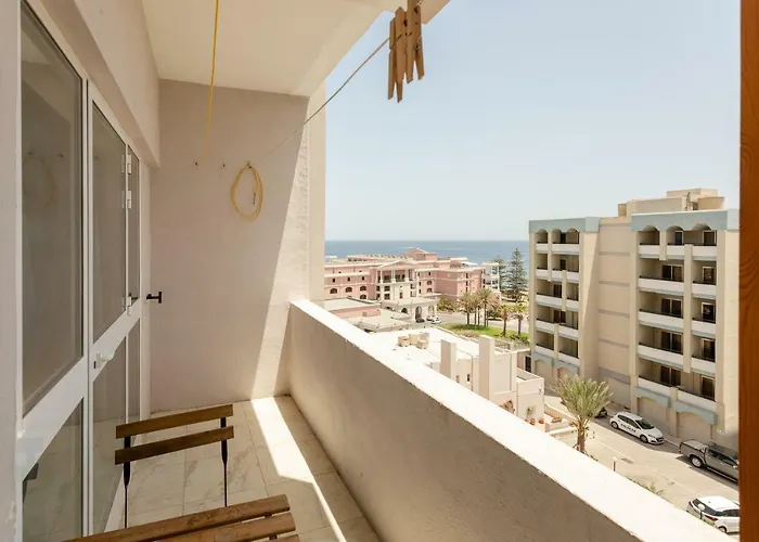 Bayview Two Bedroom St Georges Bay With Free Parking Appartement San Ġiljan