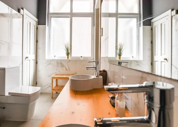 Bayview Two Bedroom St Georges Bay With Free Parking Apartment San Ġiljan